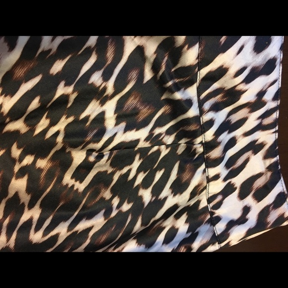 East 5th beautiful animal print skirt - Picture 5 of 6
